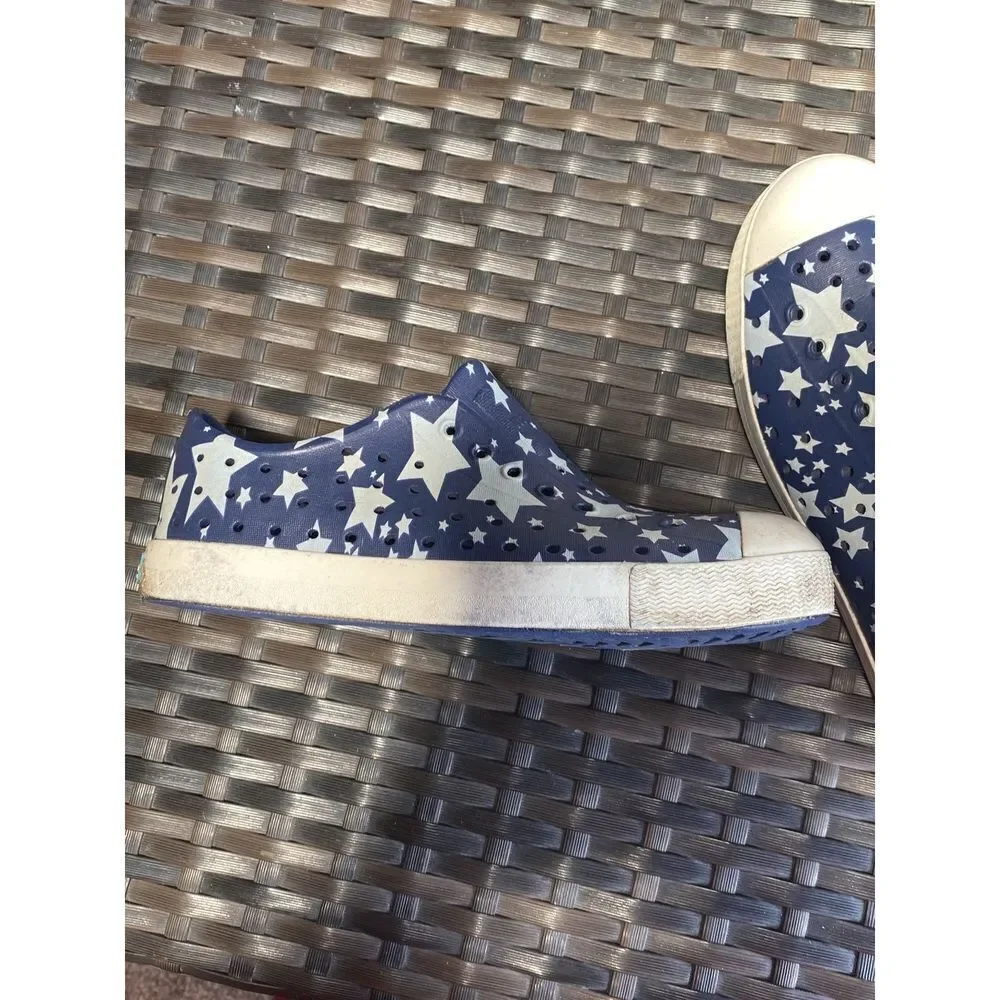 Native Jefferson shoes Kids size 3